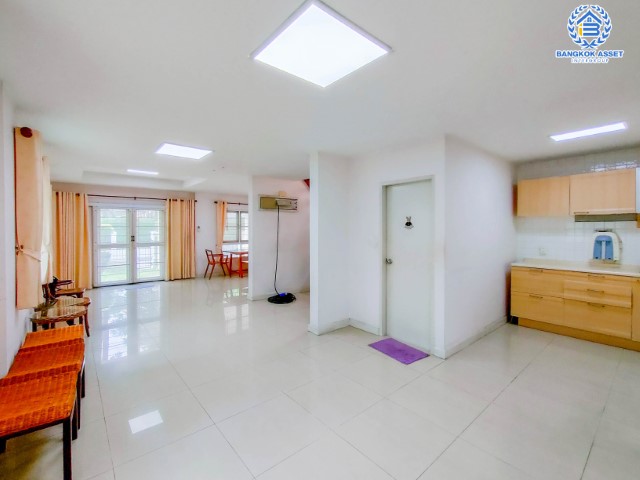 *****บ้านเดี่ยวมือสองย่านนนทบุรี ม.ชวนชื่น แคราย เนื้อที่กว้าง 55.90 ตร.ว. ฟังก์ชัน 3 ห้องนอน 2 ห้องน้ำ ที่จอดรถ 1 คัน บ้านสวยพร้อมอยู่ใจกลางเมืองนนทบุรี บนทำเลแห่งการเดินทาง ใกล้รถไฟฟ้าสายสีม่วง "สถานีแยกนนทบุรี1" และทางด่วน "งามวงศ์วาน"